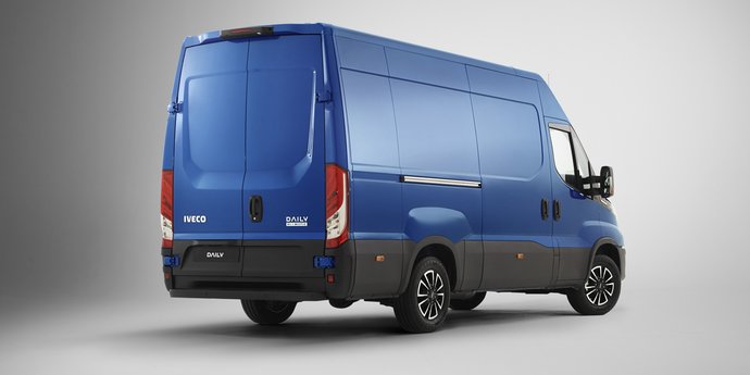 IVECO Daily Kastenwagen Rückansicht